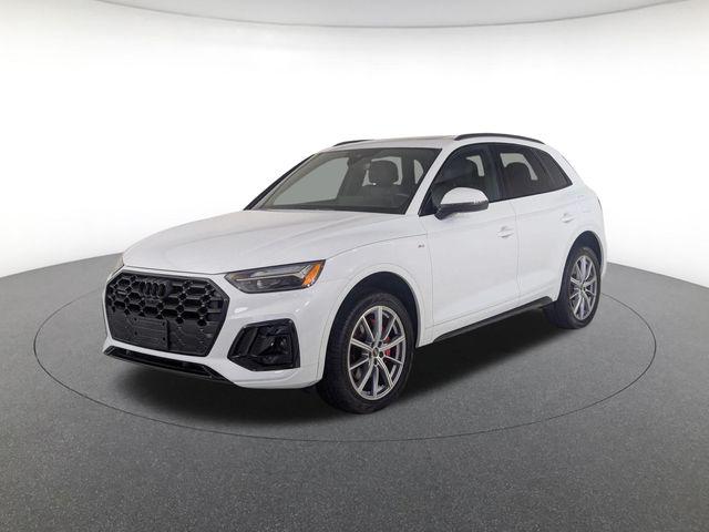 2024 Audi Q5 55 e Premium Plus's photo