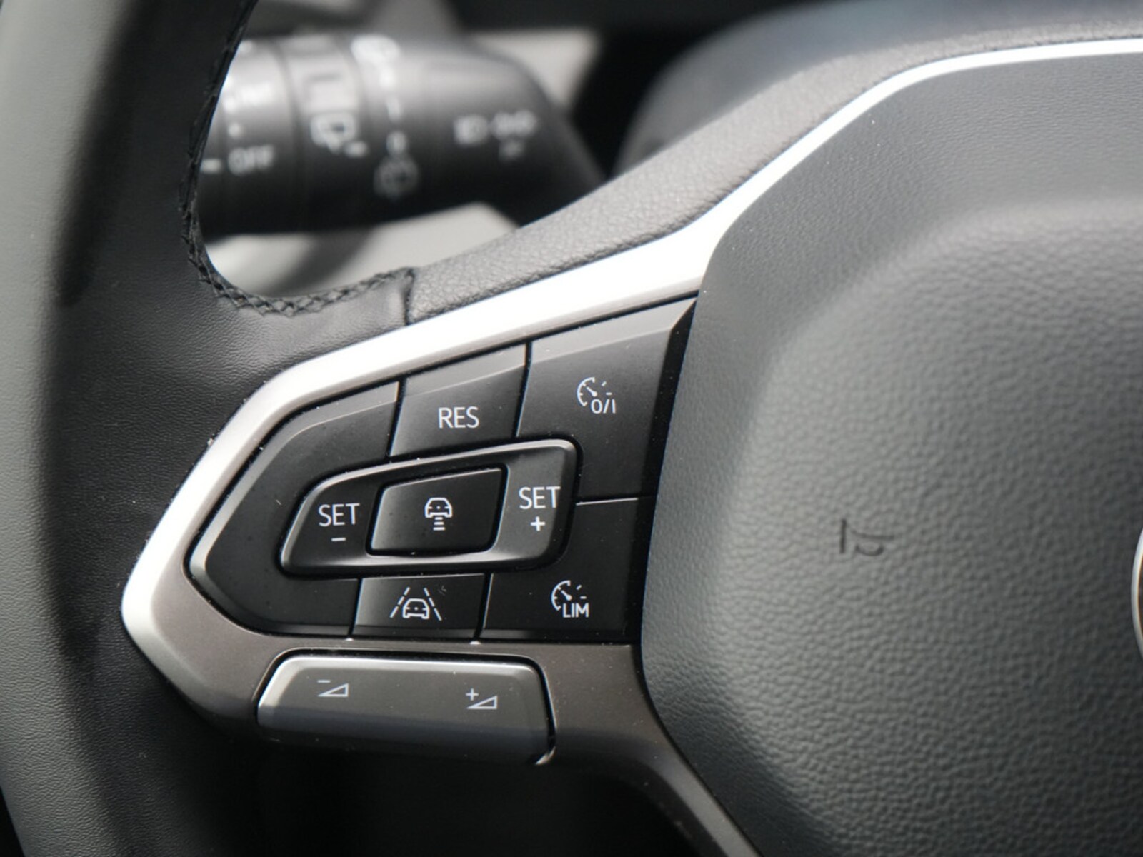 Volkswagen Caravelle – Bild 8