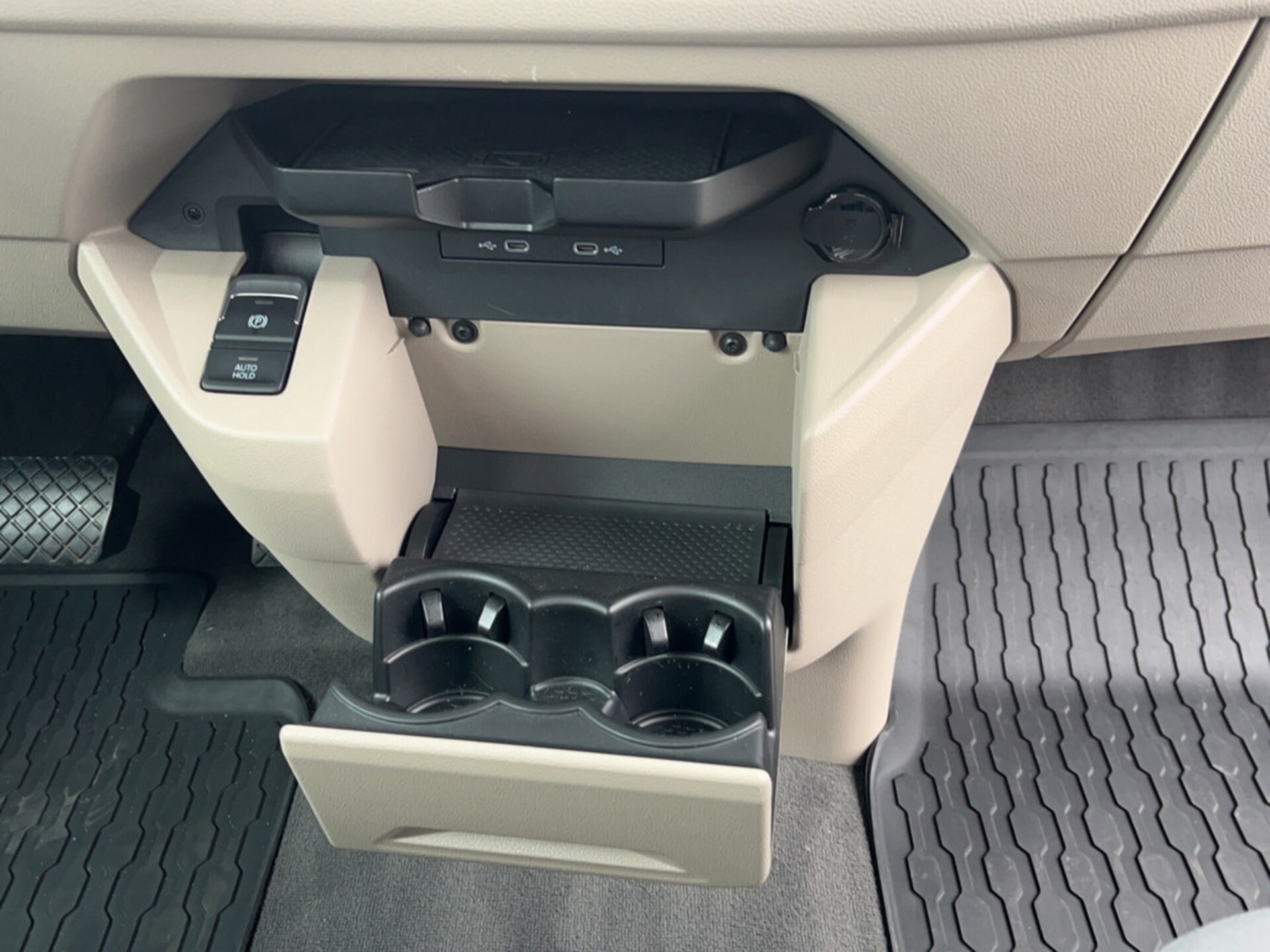 Volkswagen Multivan Basis-Modell