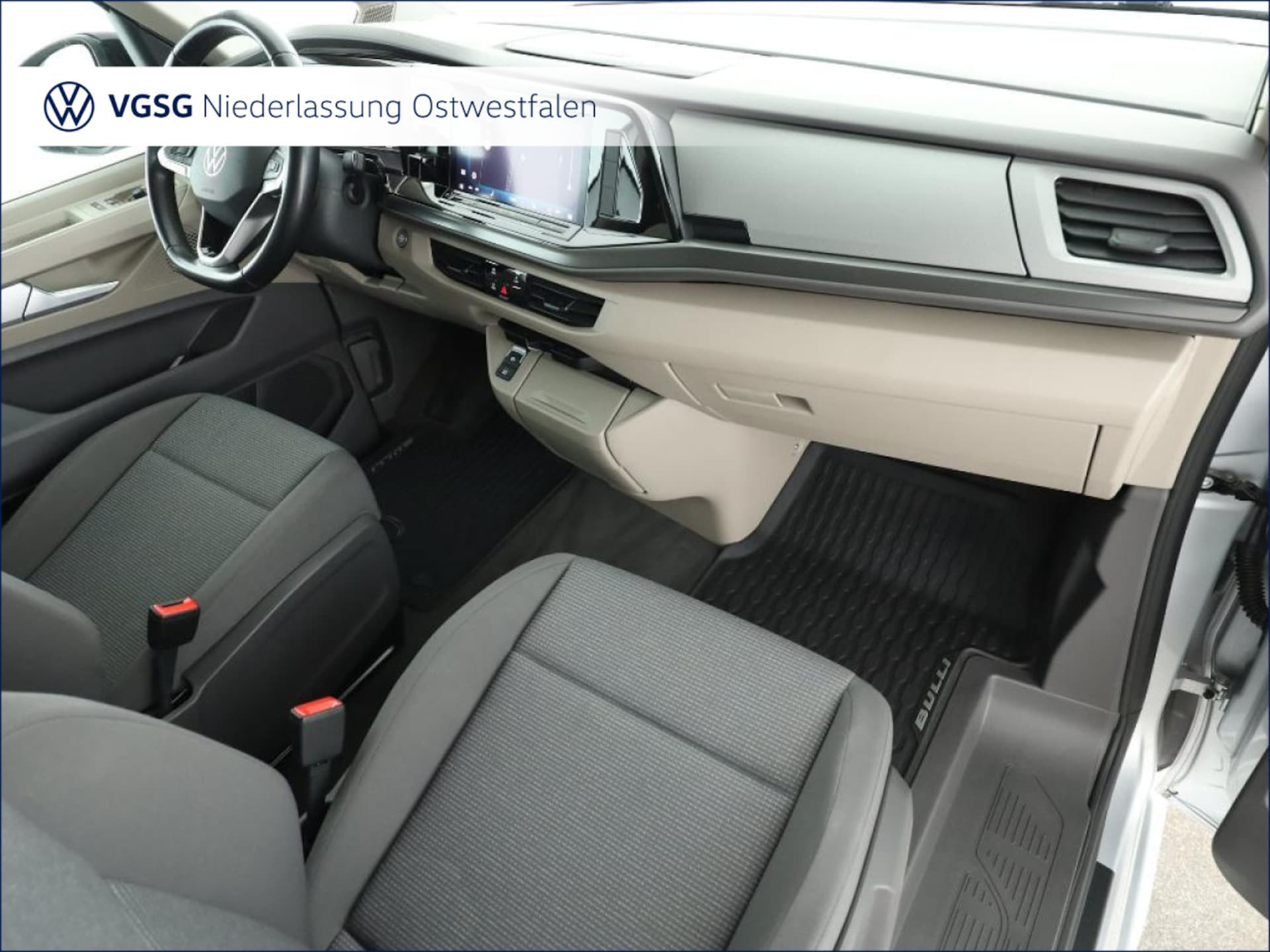 Volkswagen Multivan Langversion Basis-Modell