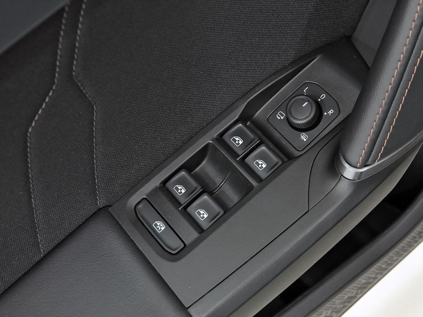 CUPRA Leon León 1.5 TSI 110 kW (150 CV) — photo 11