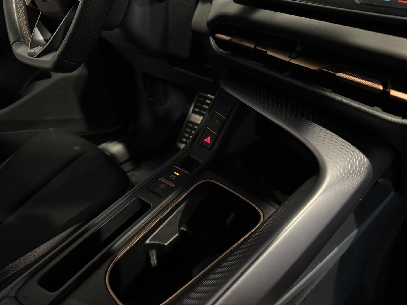 CUPRA Terramar 1.5 TSI e-Hybrid DSG 150 kW (204 CV) — photo 10
