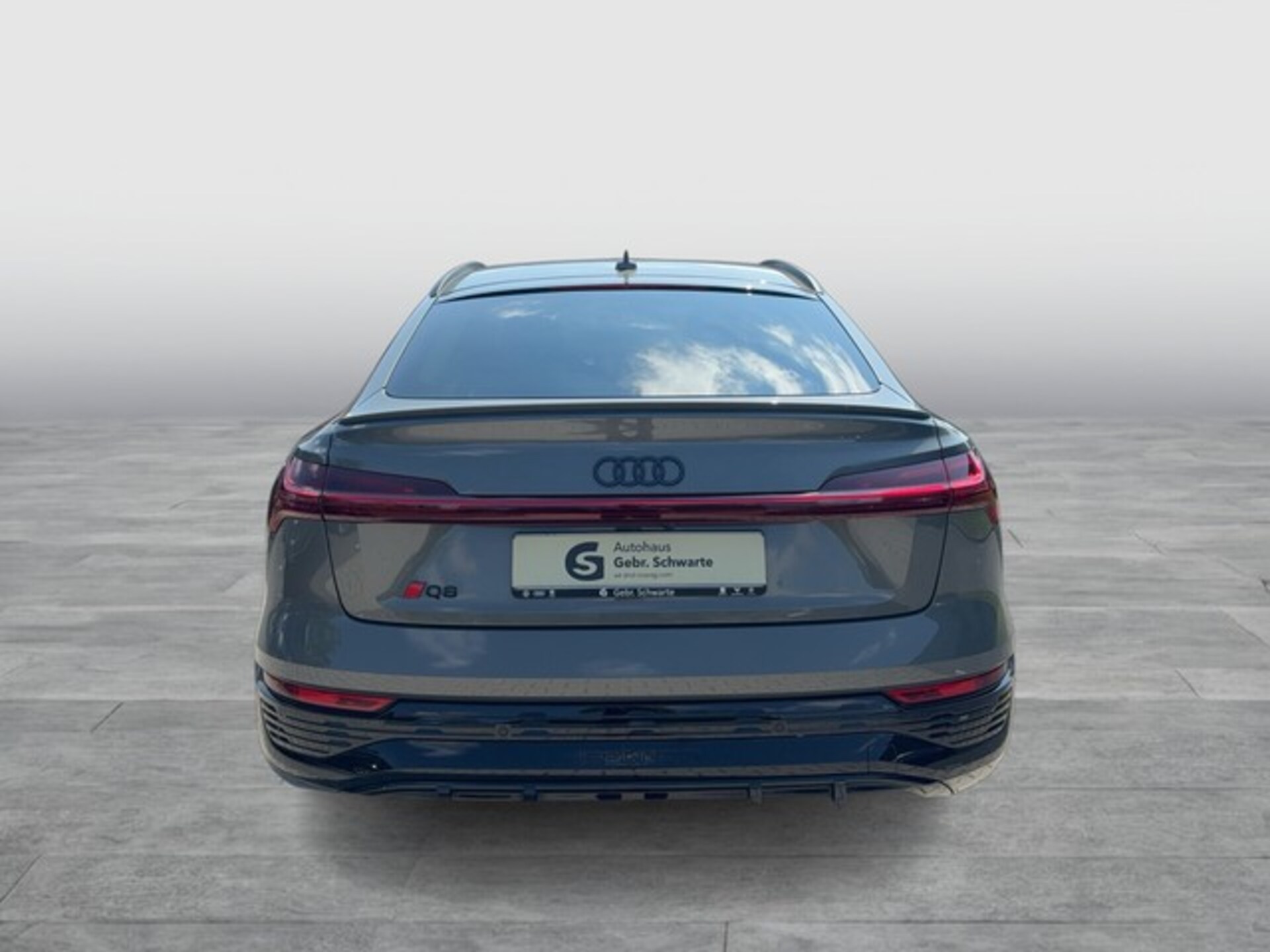 Audi Q8 Sportback e-tron S line