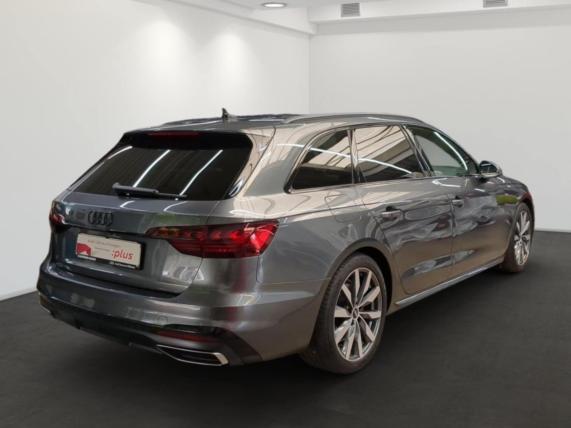 Audi A4 Avant S line