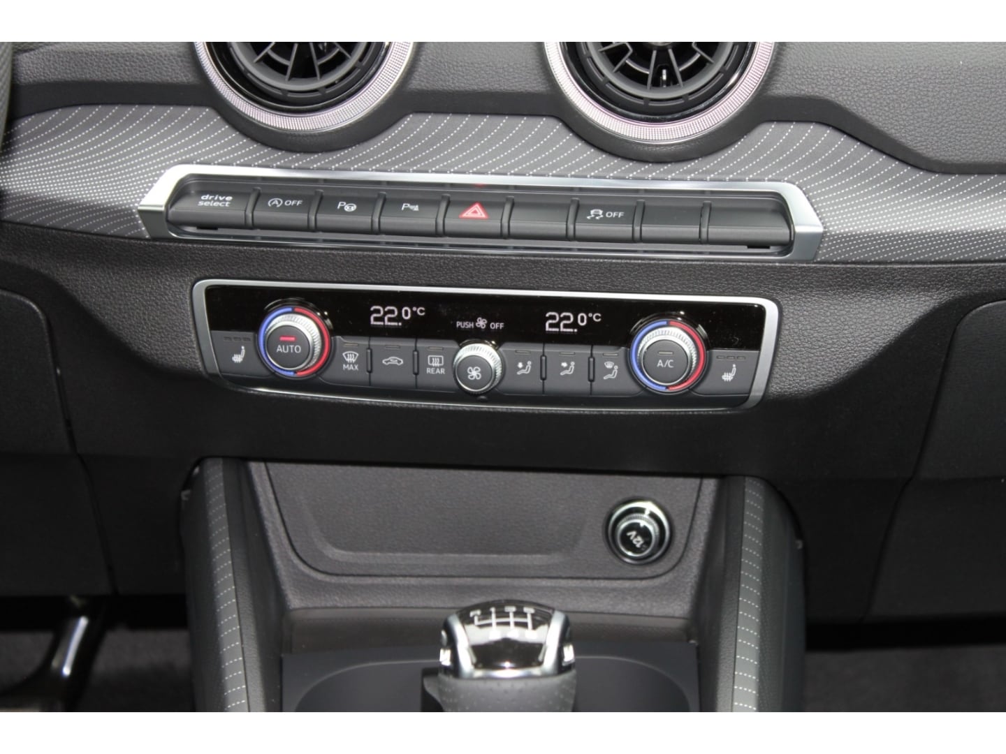 Bild über Audi Q2 advanced 35 TFSI Schaltgetriebe - für weitere Informationen kontaktieren Sie den Audi Partner