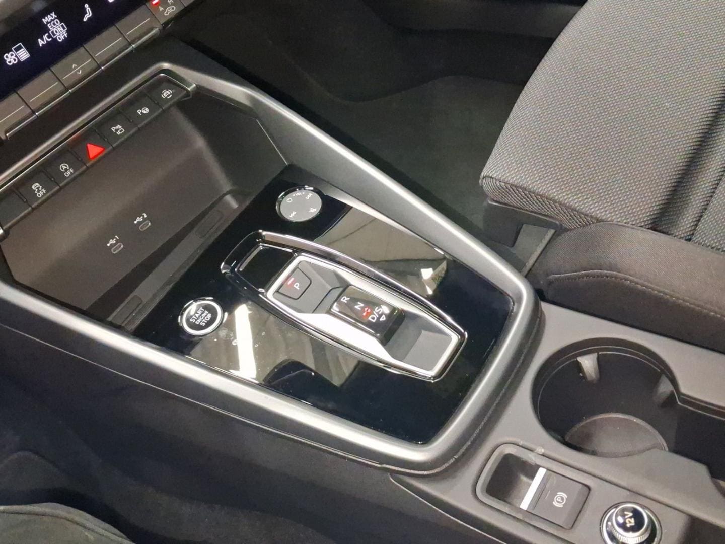 Bild über Audi A3 Sportback TDI S tronic - für weitere Informationen kontaktieren Sie den Audi Partner