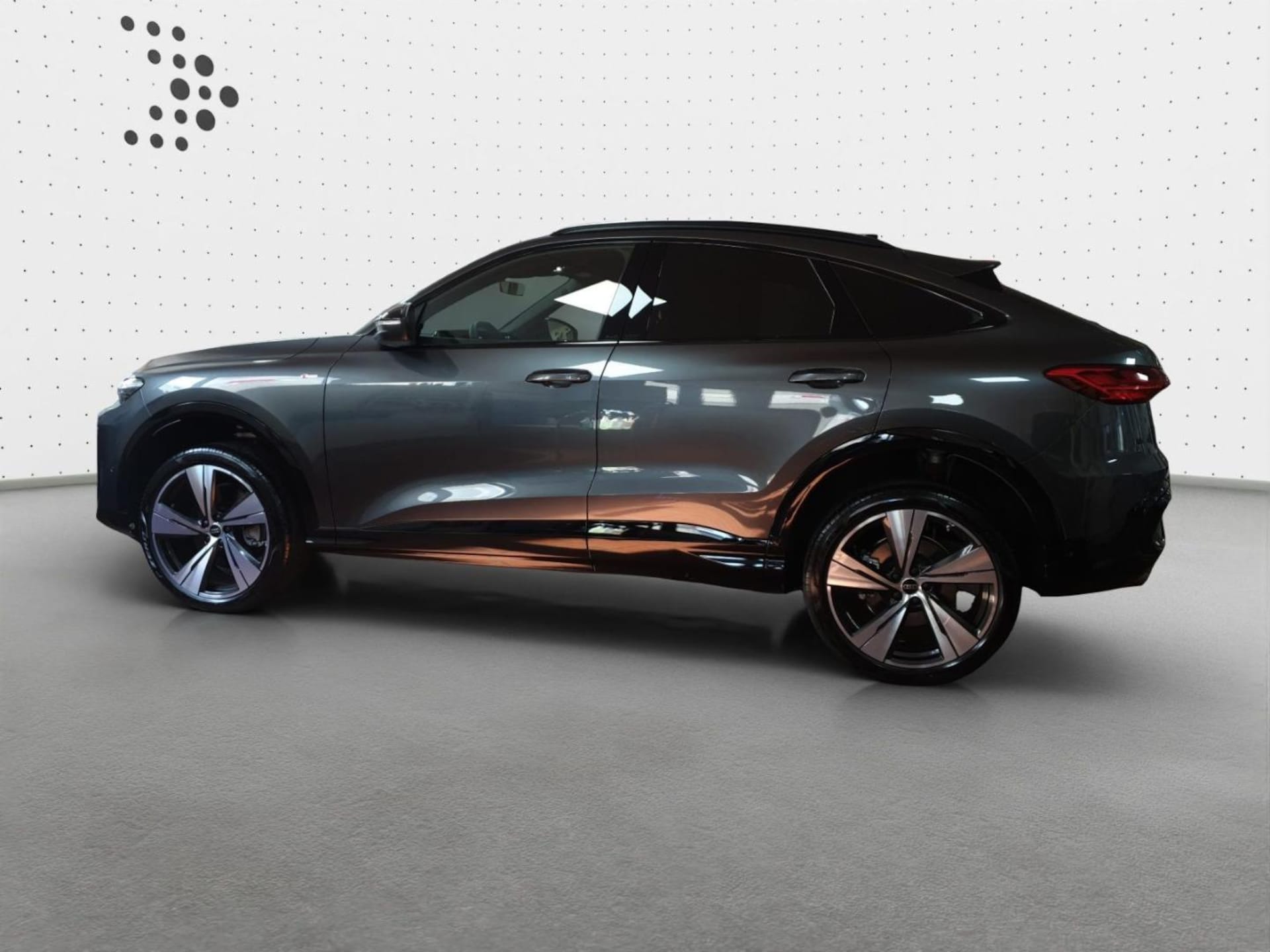 Audi Q5 Sportback edition one