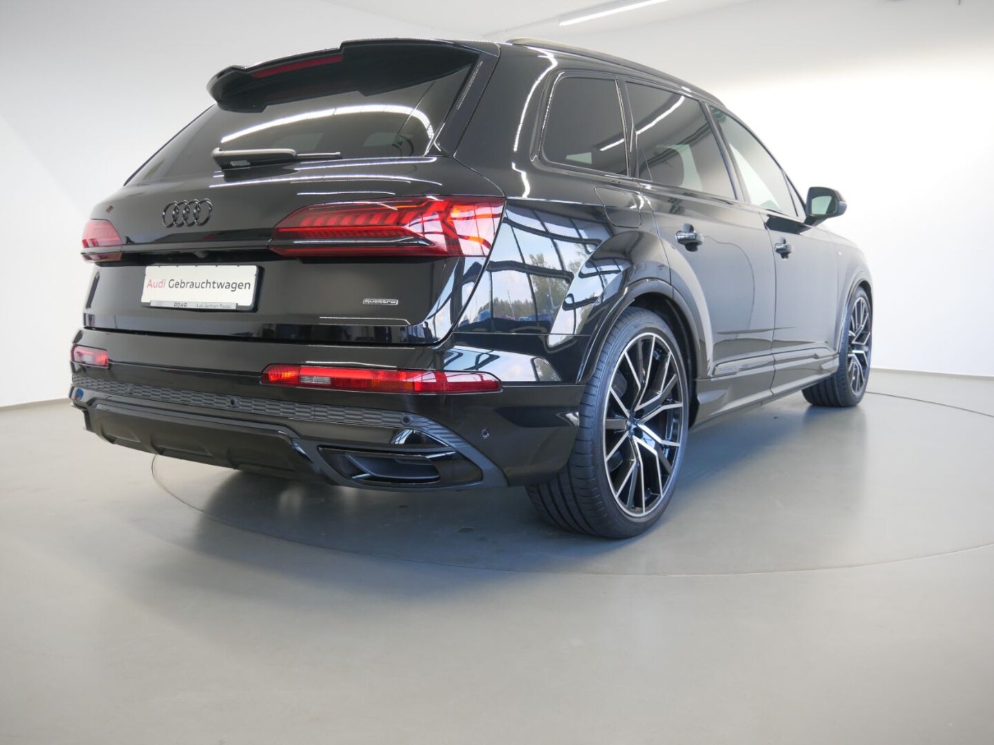 Bild über Audi Q7 competition plus 50 TDI quattro tiptronic - für weitere Informationen kontaktieren Sie den Audi Partner