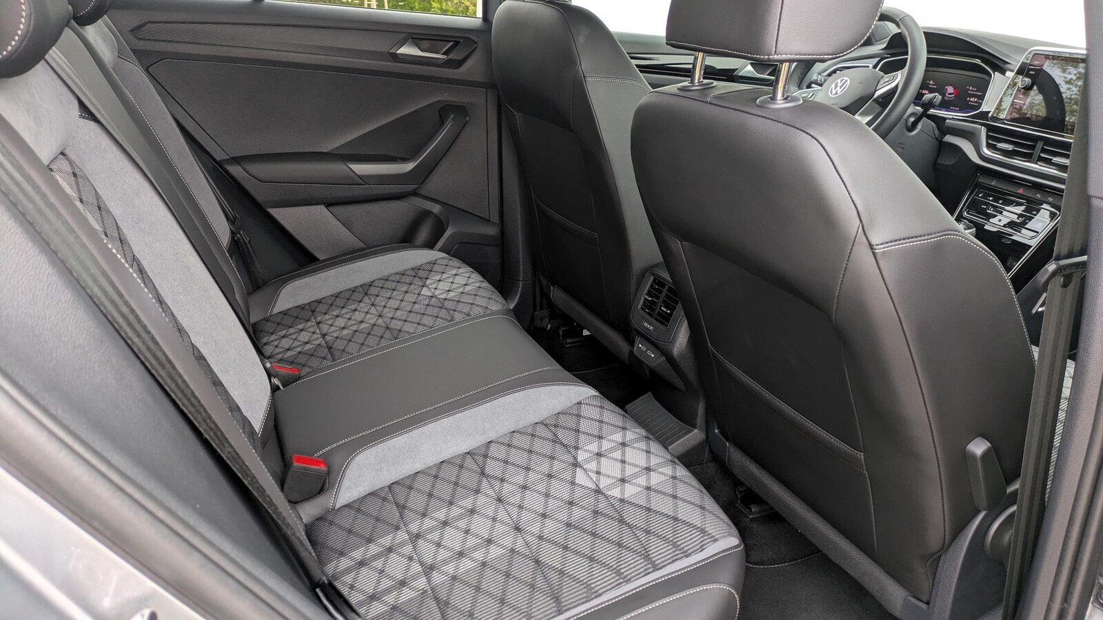 Volkswagen T-Roc – Bild 15