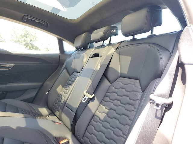 2026 Audi RS e-tron GT Performance Base - Photo 29