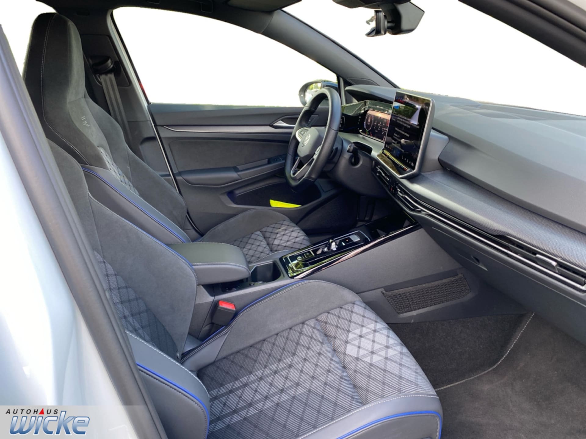 Volkswagen Golf R-Line