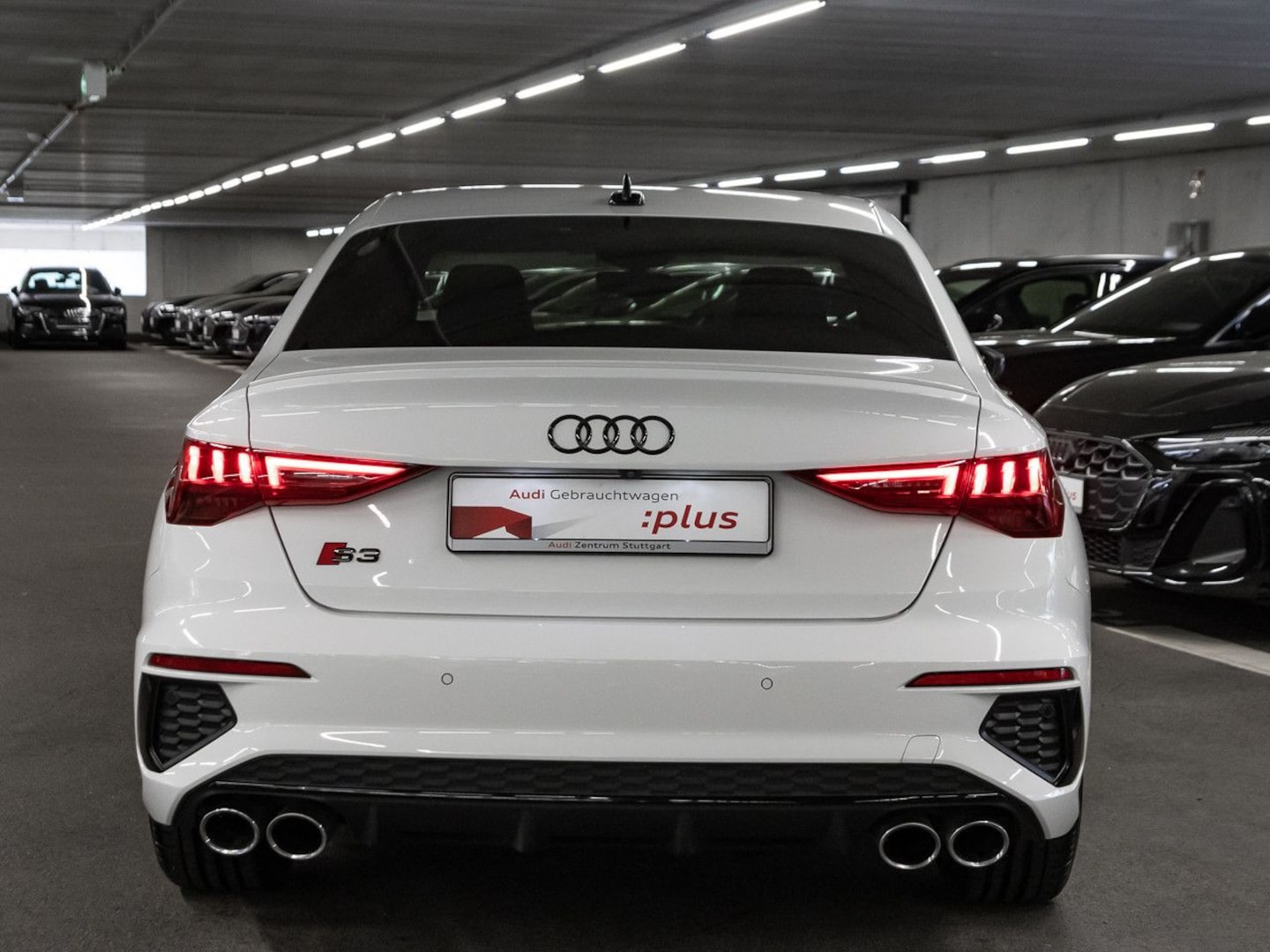 Bild über Audi S3 Limousine TFSI quattro S tronic - für weitere Informationen kontaktieren Sie den Audi Partner