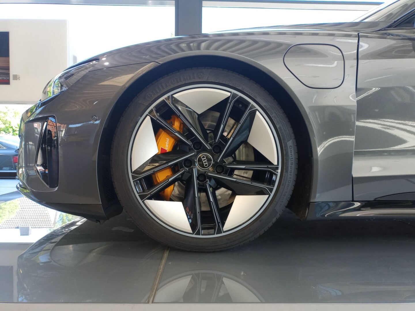 Image about Audi RS e-tron GT e-tron quattro