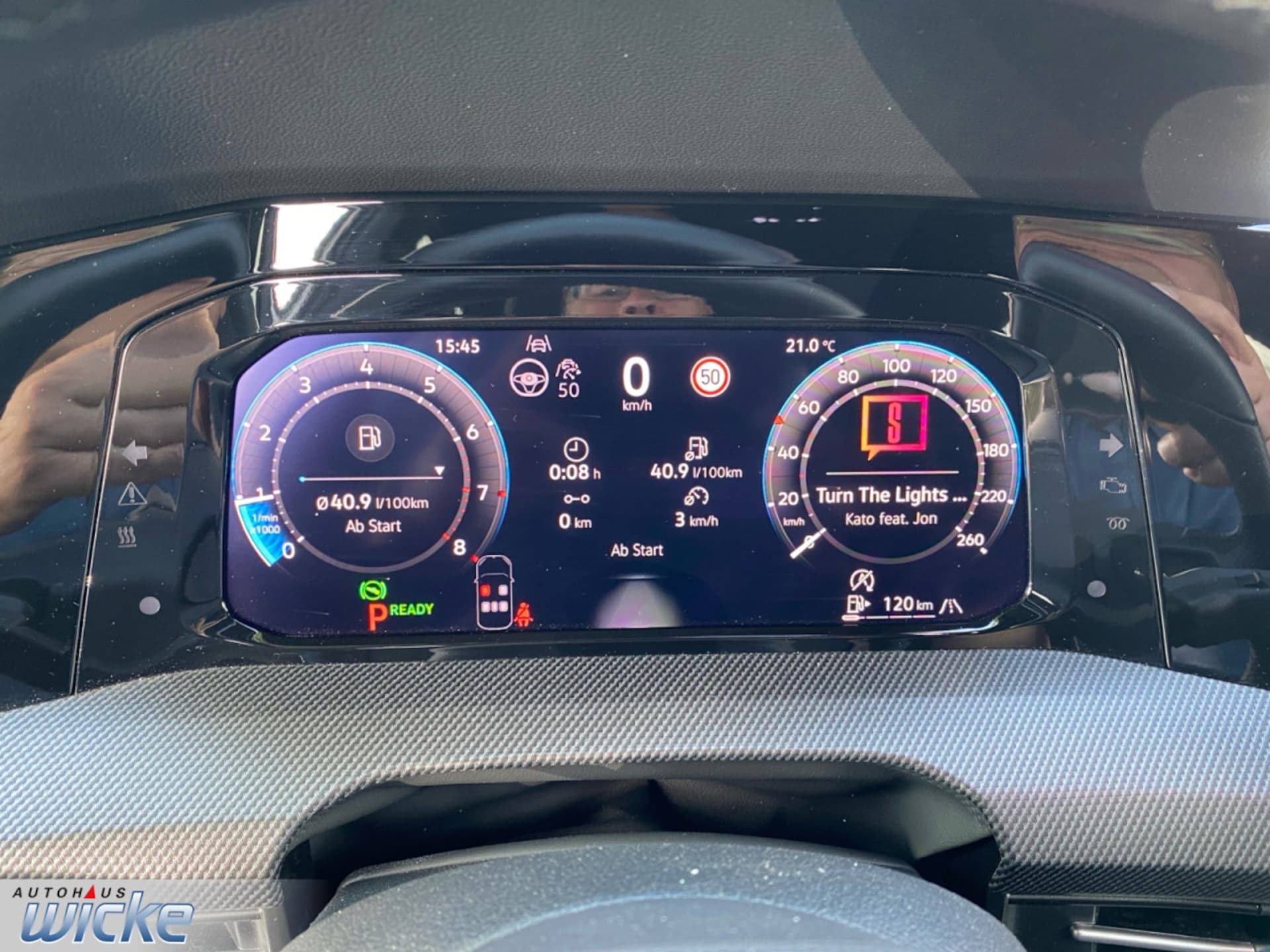 Volkswagen Golf R-Line