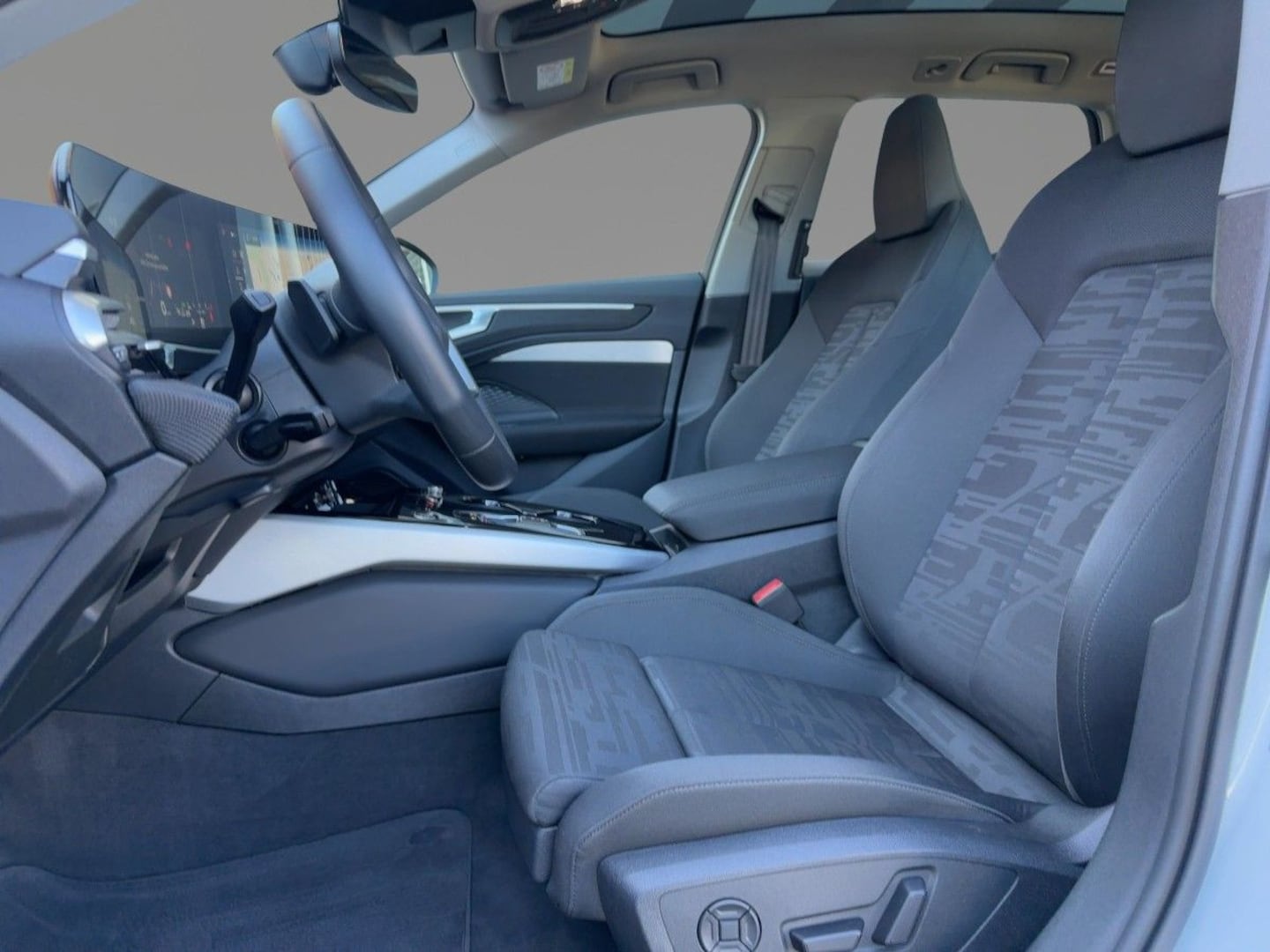 Bild über Audi A6 Avant TFSI 150 kW S tronic - für weitere Informationen kontaktieren Sie den Audi Partner
