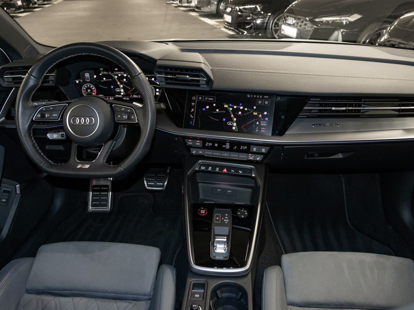 Bild über Audi S3 Limousine TFSI quattro S tronic - für weitere Informationen kontaktieren Sie den Audi Partner