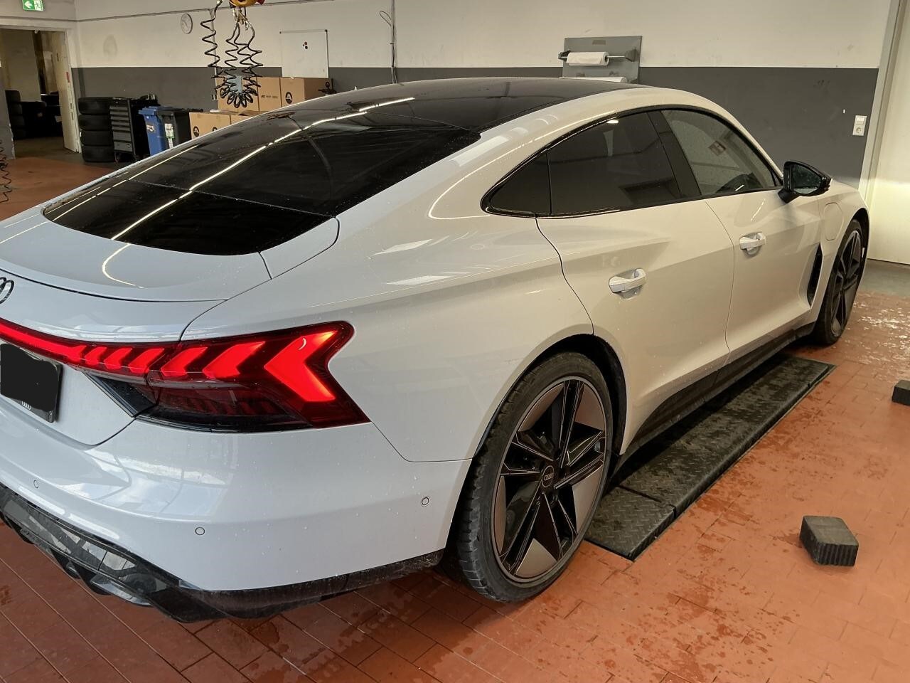 Image about Audi e-tron GT e-tron quattro