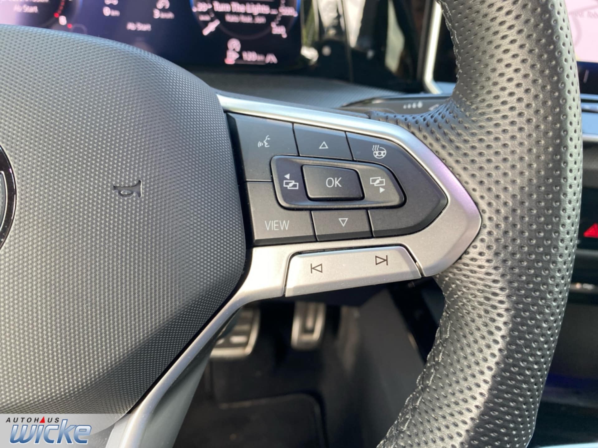 Volkswagen Golf R-Line