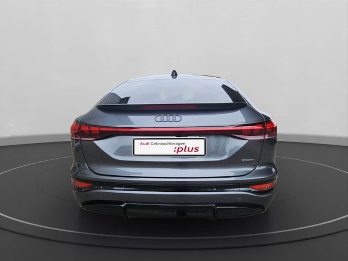 Bild über Audi Q6 Sportback e-tron e-tron quattro - für weitere Informationen kontaktieren Sie den Audi Partner