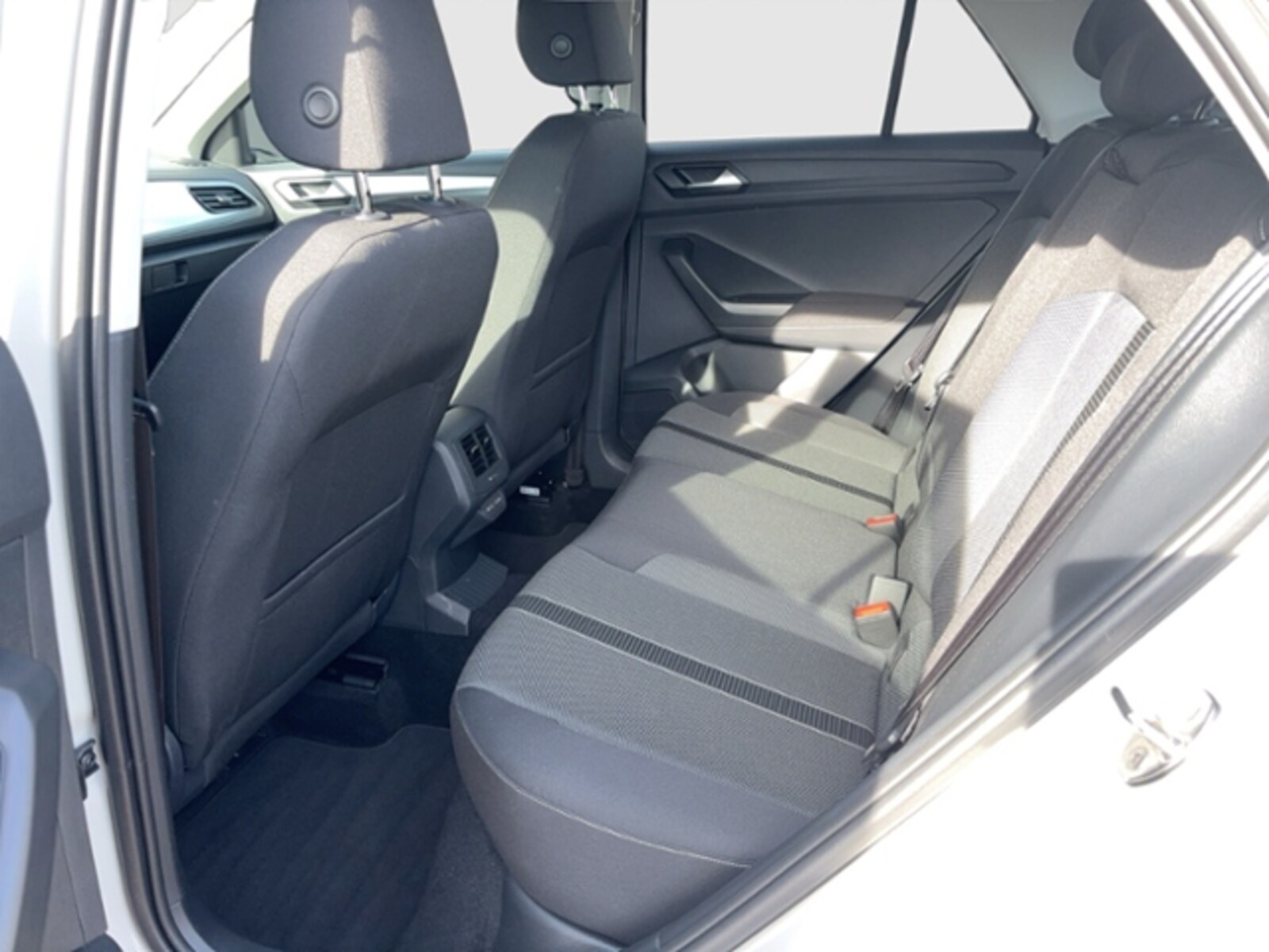 Volkswagen T-Roc – Bild 12