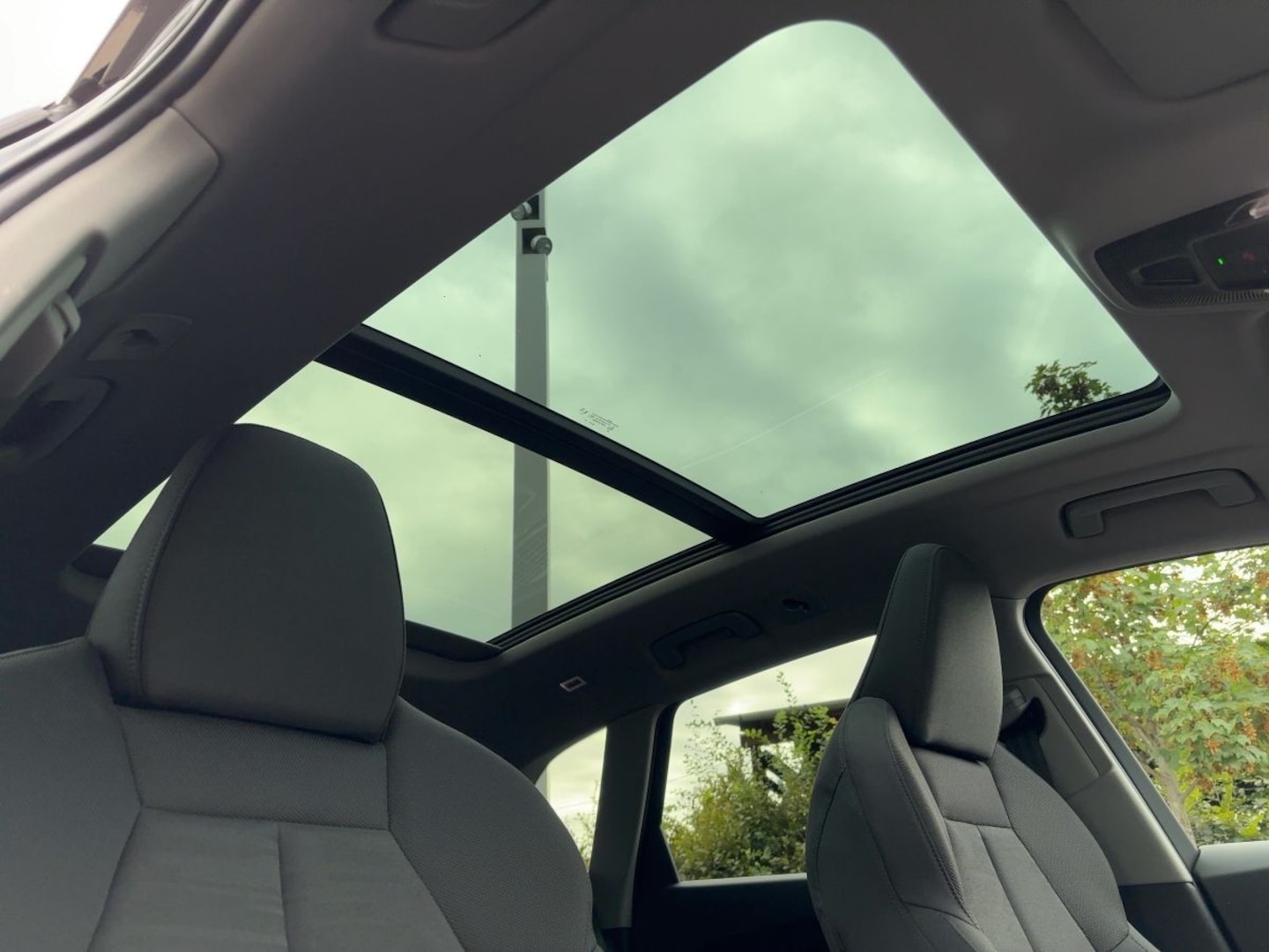 Bild über Audi Q5 SUV TDI quattro 150 kW S tronic - für weitere Informationen kontaktieren Sie den Audi Partner
