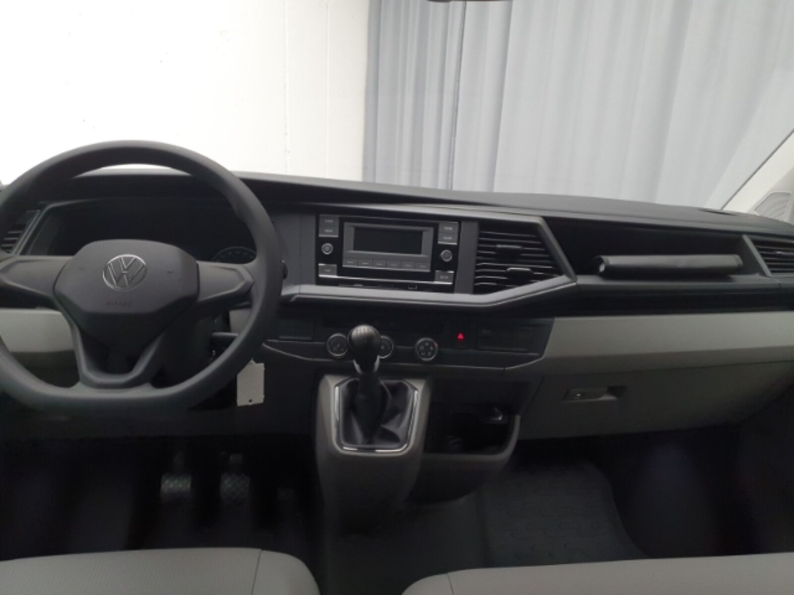 Volkswagen T6.1 Caravelle langer Radstand – Bild 6