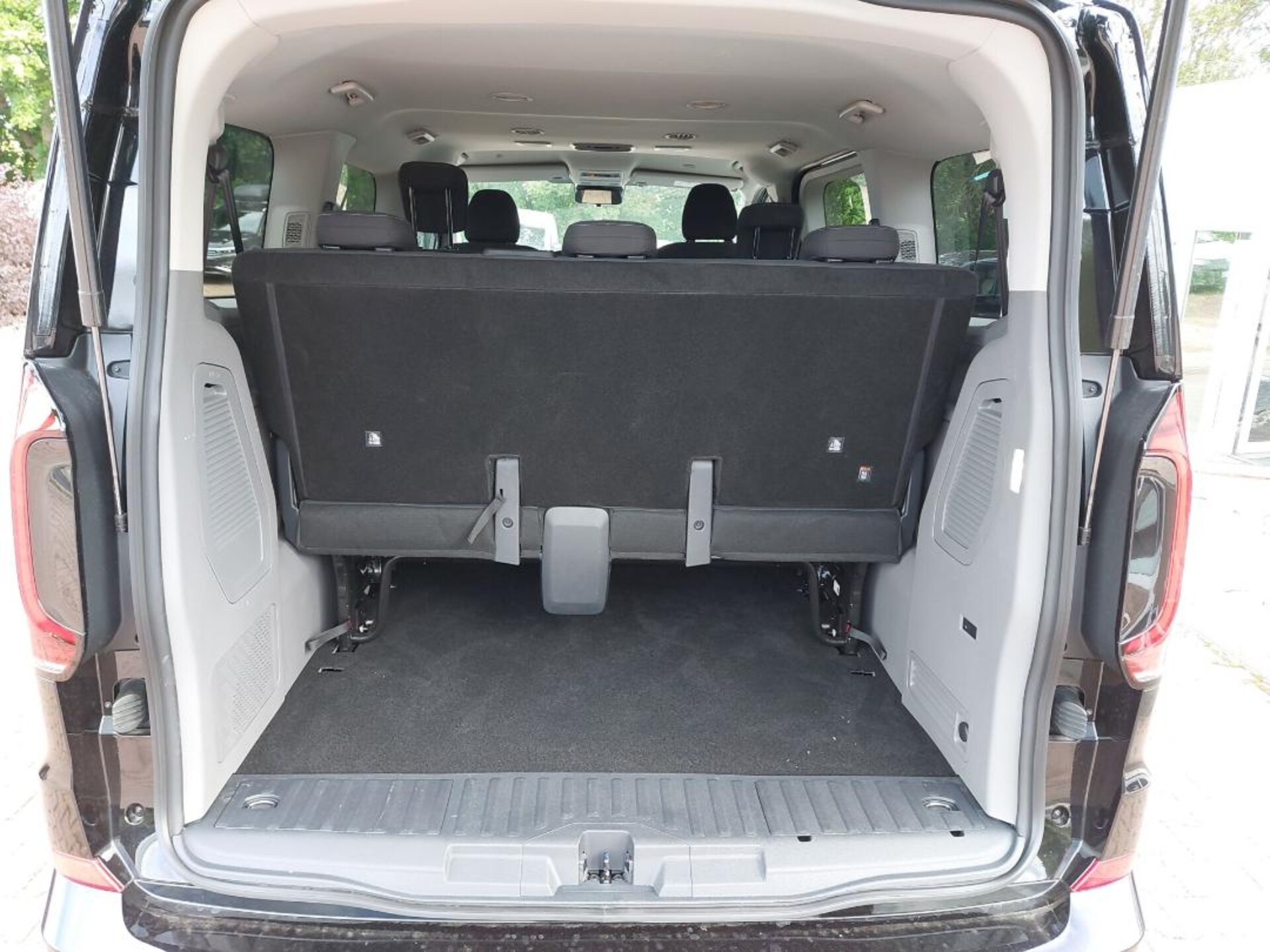 Volkswagen Caravelle Life