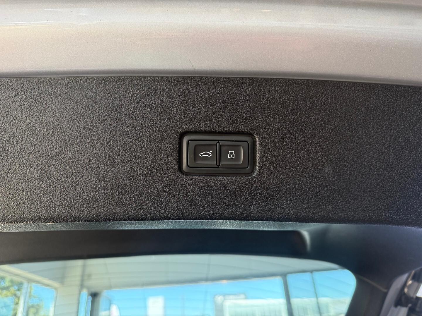 Image about Audi Q8 55 TFSI quattro tiptronic