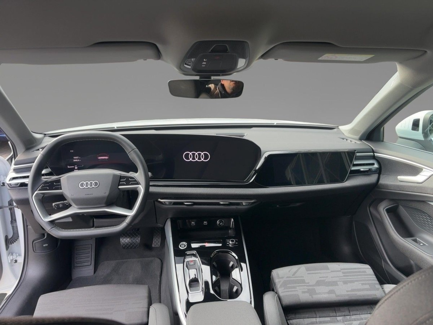 Bild über Audi A6 Avant TFSI 150 kW S tronic - für weitere Informationen kontaktieren Sie den Audi Partner