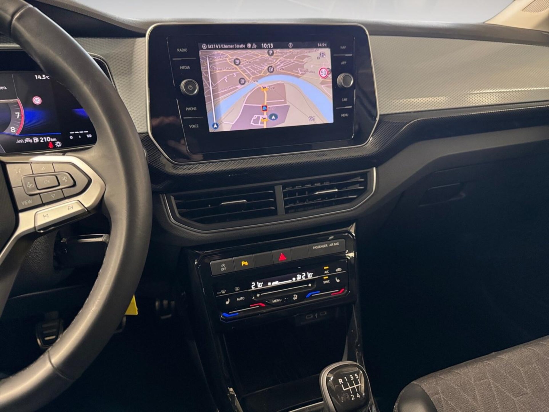 Volkswagen T-Cross Life