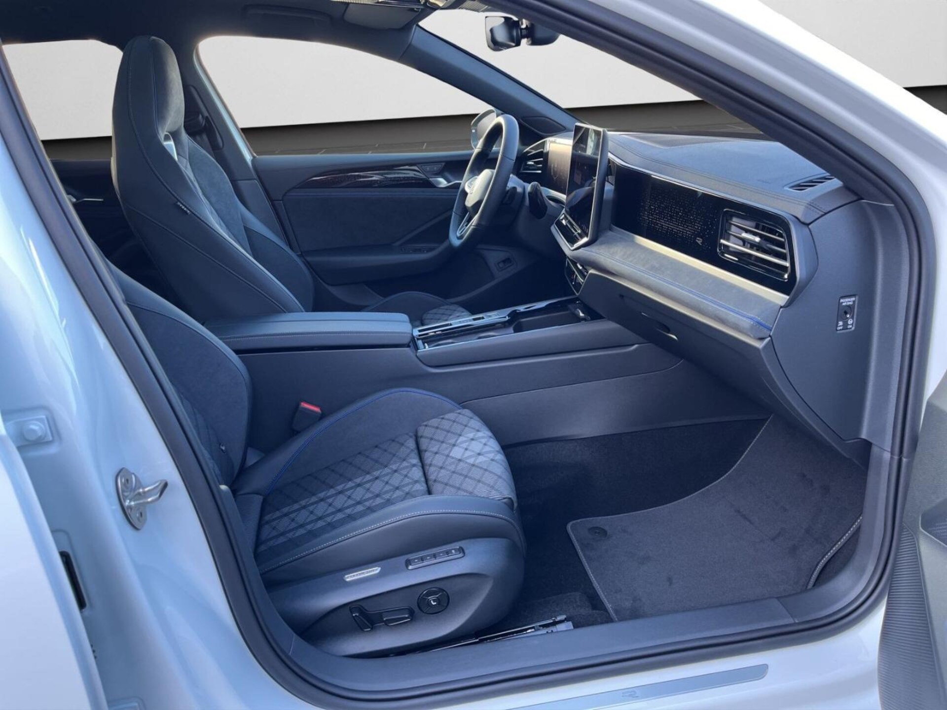 Volkswagen Passat R-Line