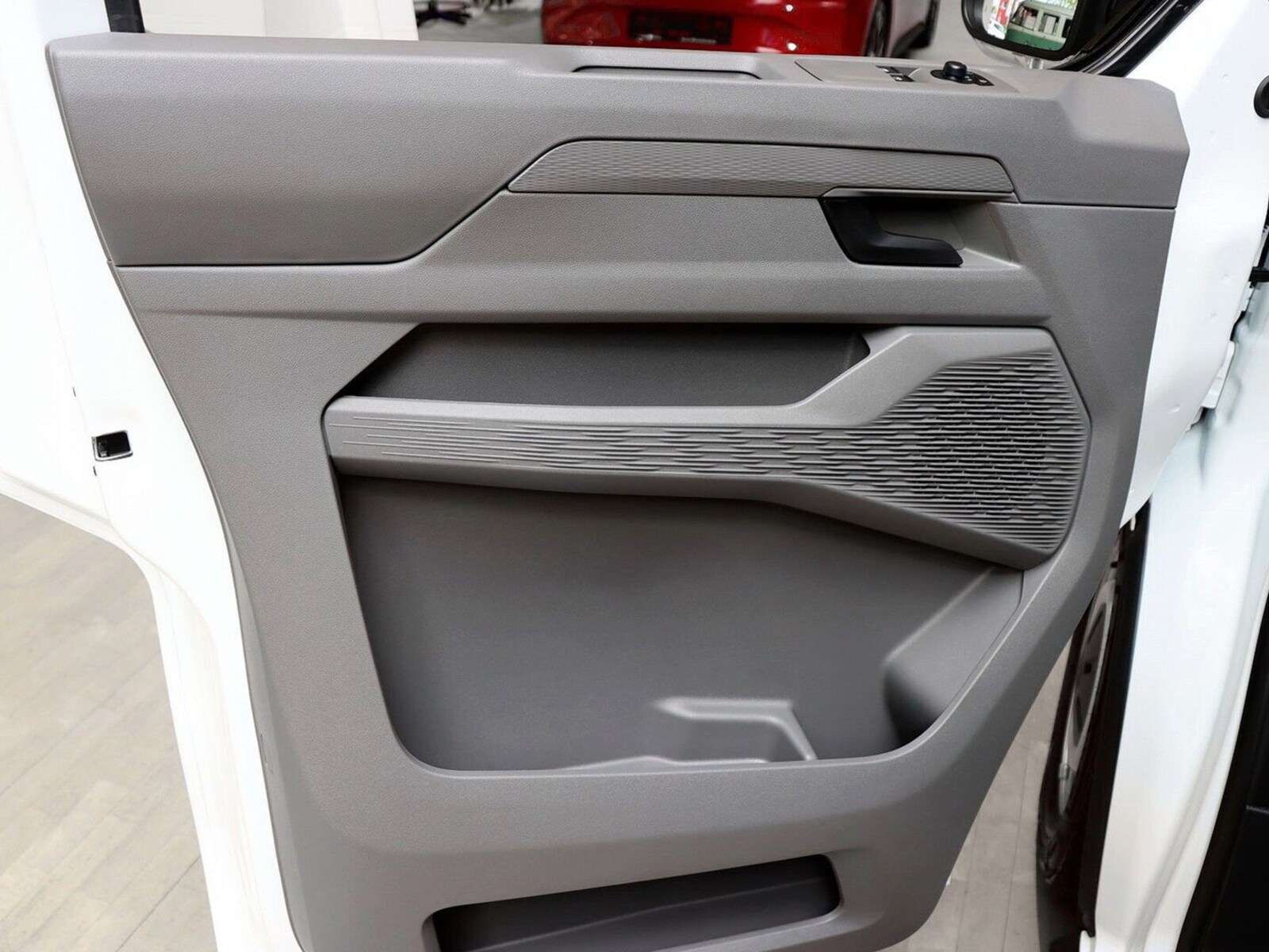 Volkswagen Transporter Kasten kurzer Radstand – Bild 12