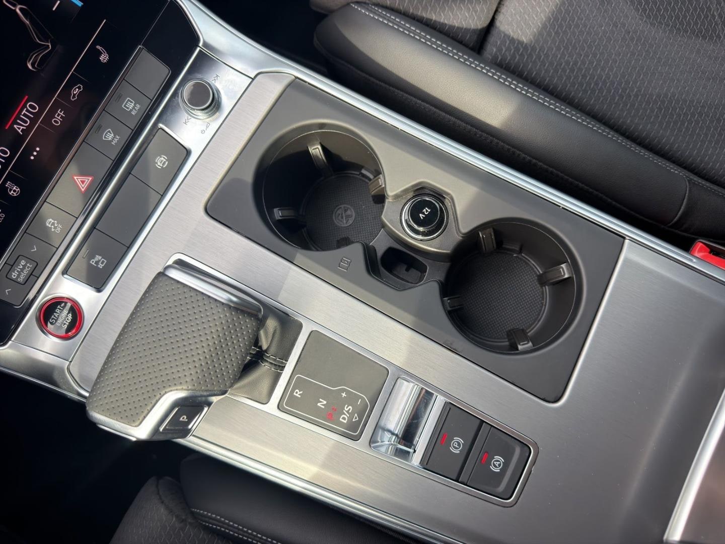 Bild über Audi S6 Avant TDI quattro tiptronic - für weitere Informationen kontaktieren Sie den Audi Partner