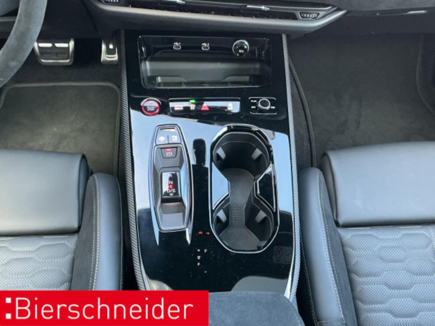 Bild über Audi RS 5 Avant quattro 470 kW tiptronic - für weitere Informationen kontaktieren Sie den Audi Partner