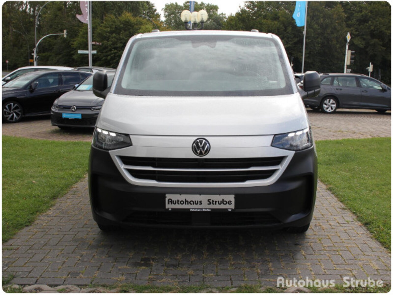 Volkswagen Caravelle – Bild 3