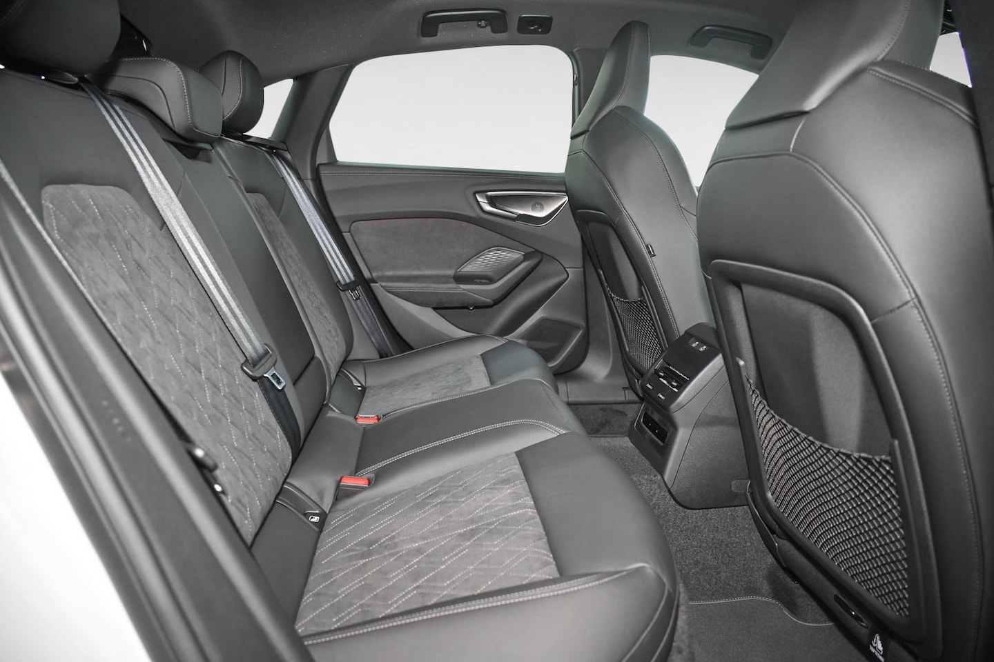 Bild über Audi A5 Limousine TFSI S tronic - für weitere Informationen kontaktieren Sie den Audi Partner