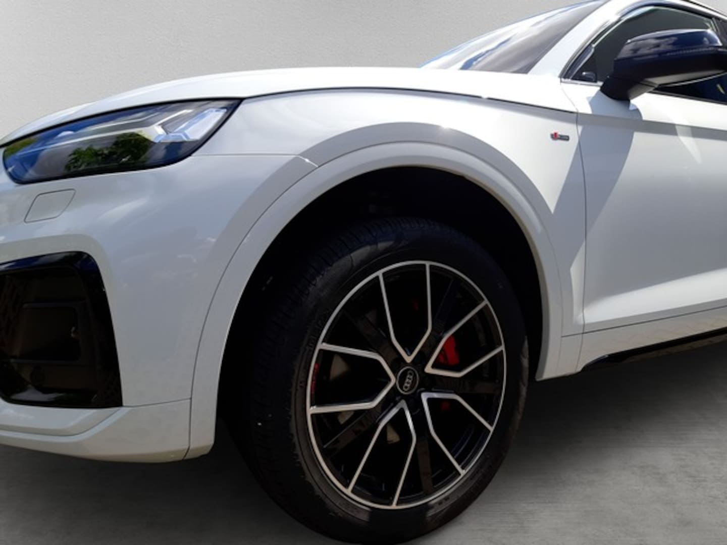 Bild über Audi Q5 Sportback 40 TDI quattro S tronic - für weitere Informationen kontaktieren Sie den Audi Partner