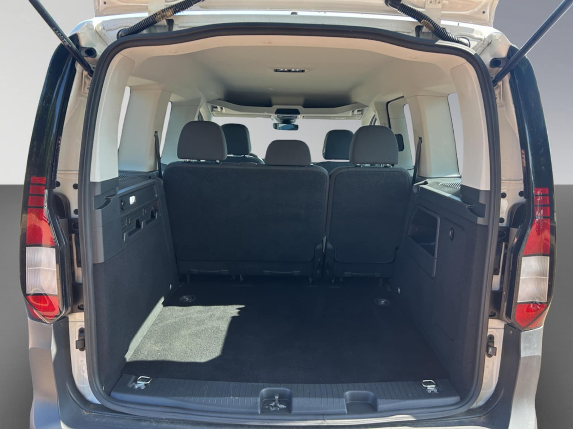 Volkswagen Caddy Kombi Basis-Modell