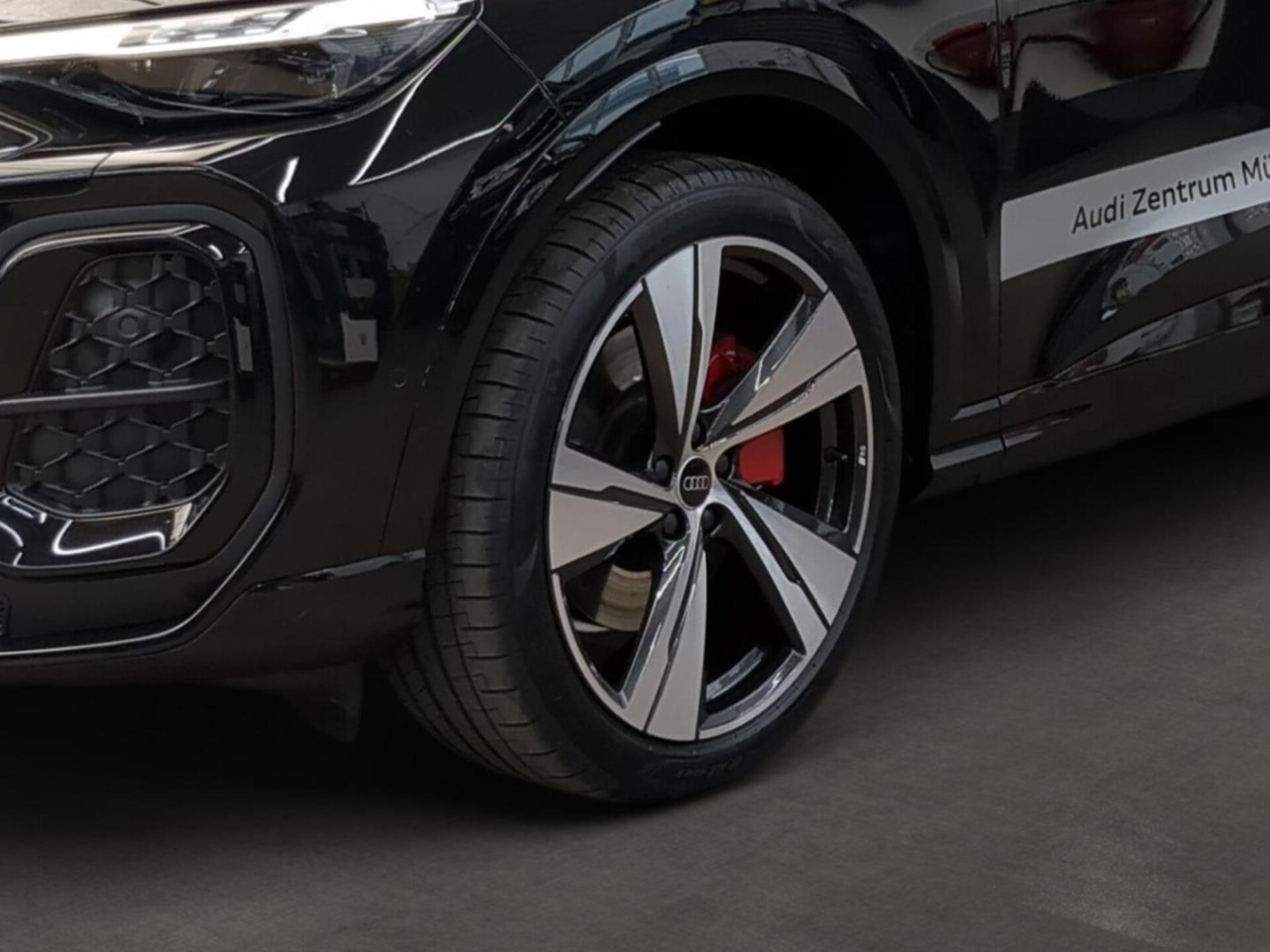 Audi Q5 Sportback edition one