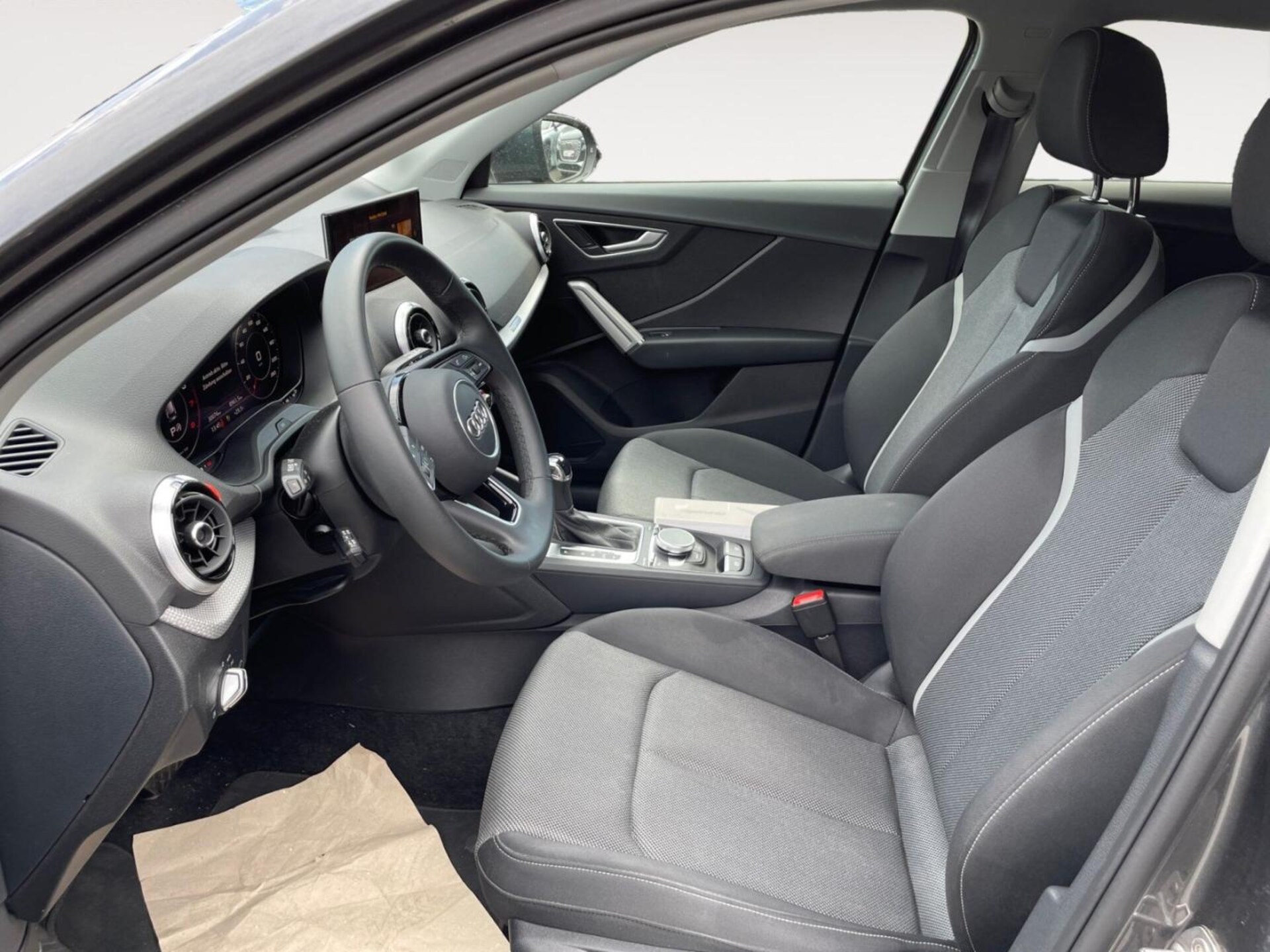 Audi Q2 S line