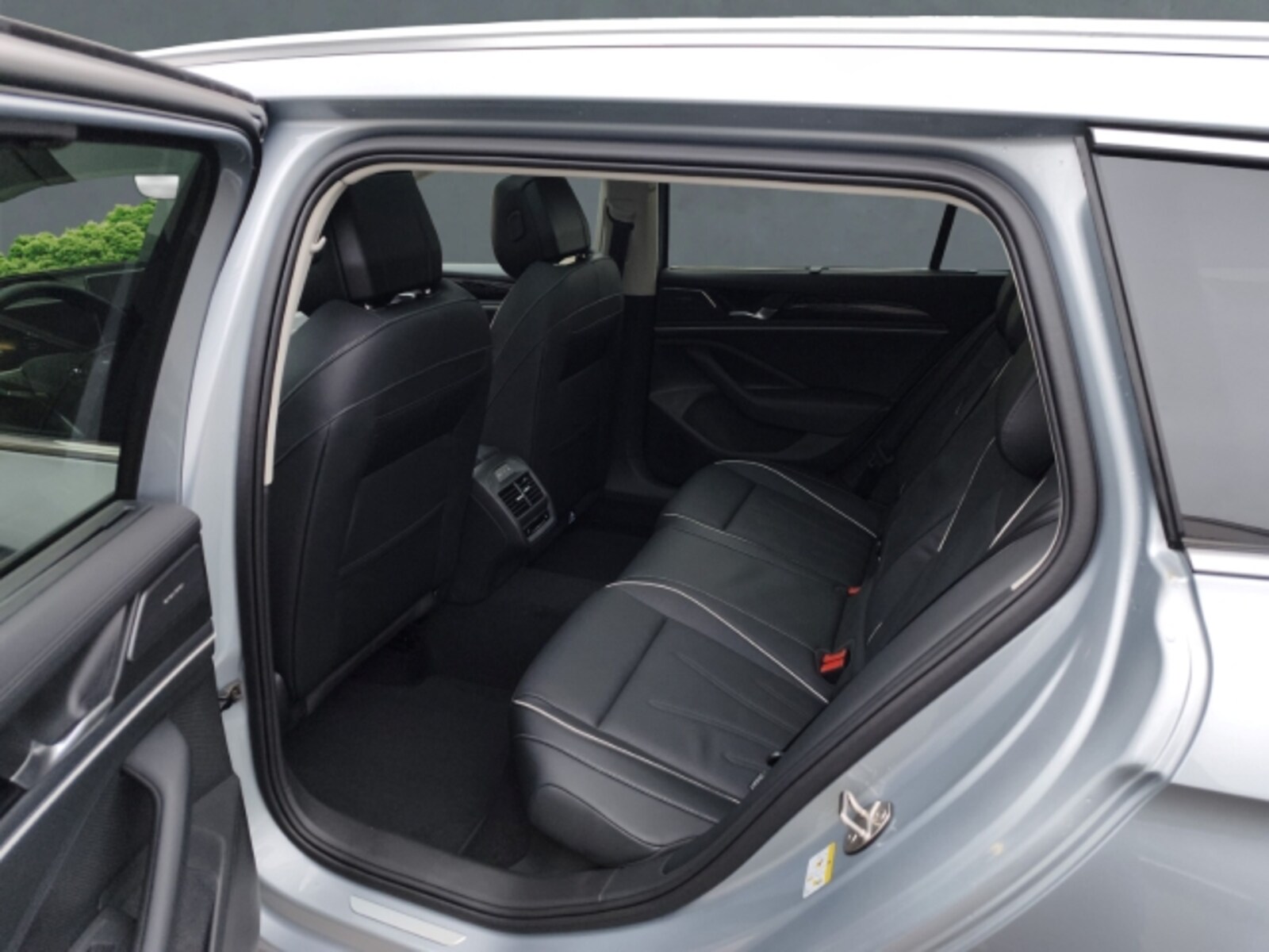 Volkswagen Passat – Bild 6