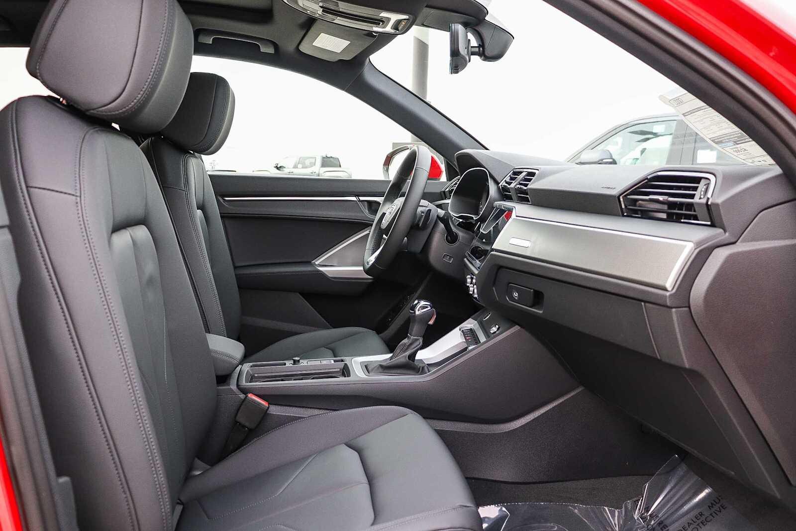2025 Audi Q3 S Line Premium - Photo 21