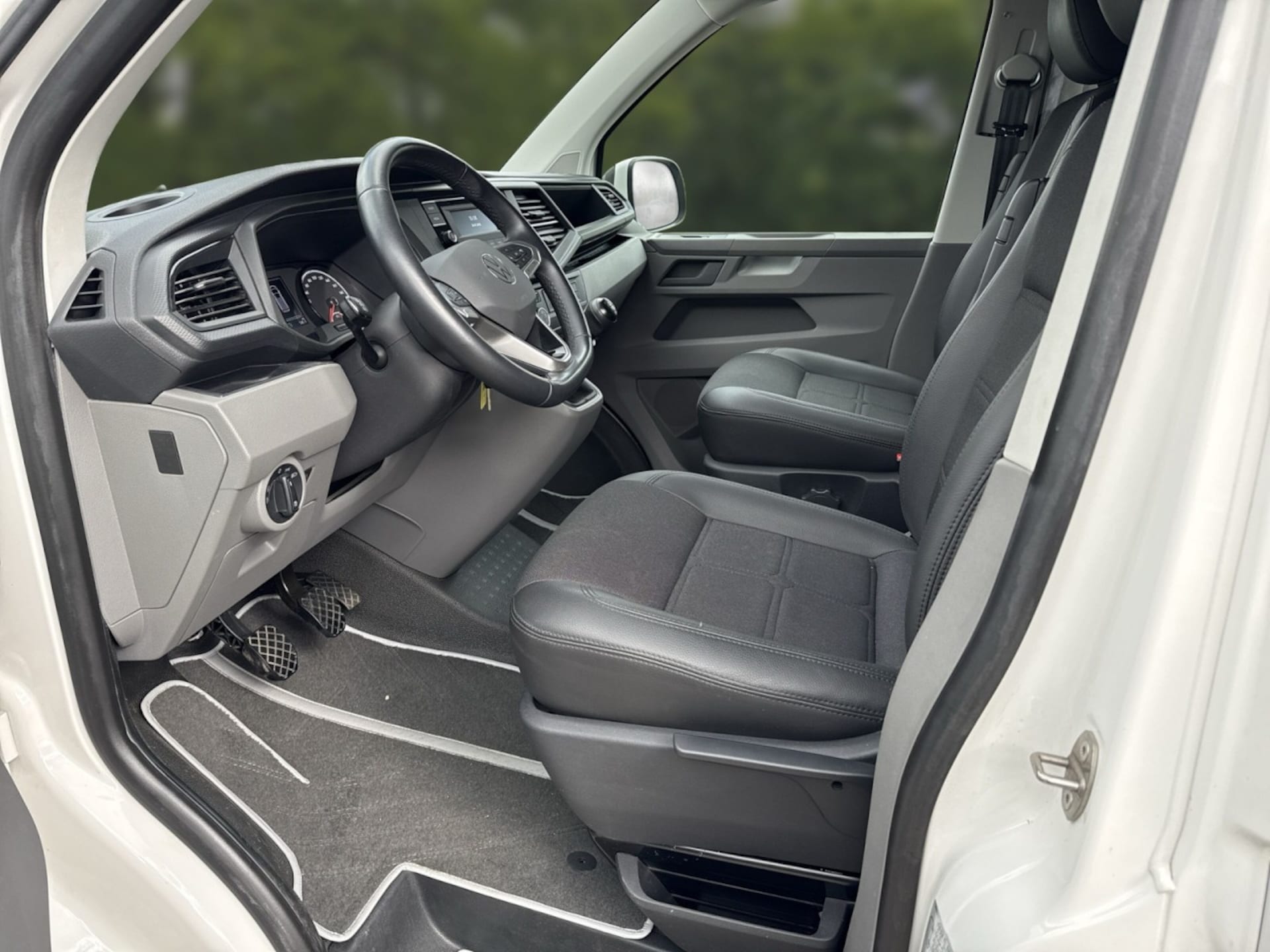 Volkswagen T6.1 Transporter Kasten kurzer Radstand