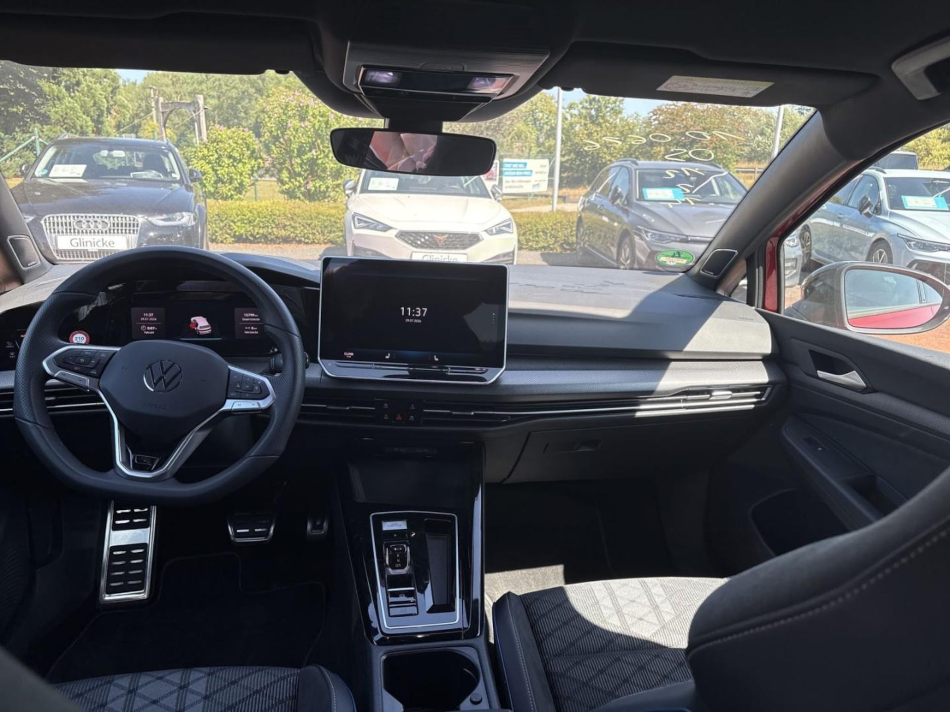 Volkswagen Golf R-Line