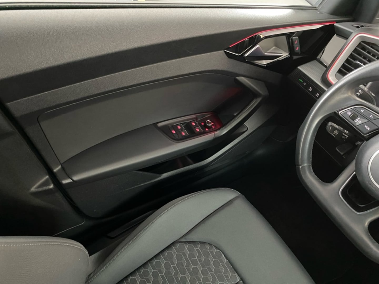 Bild über Audi A1 Sportback advanced 35 TFSI S tronic - für weitere Informationen kontaktieren Sie den Audi Partner