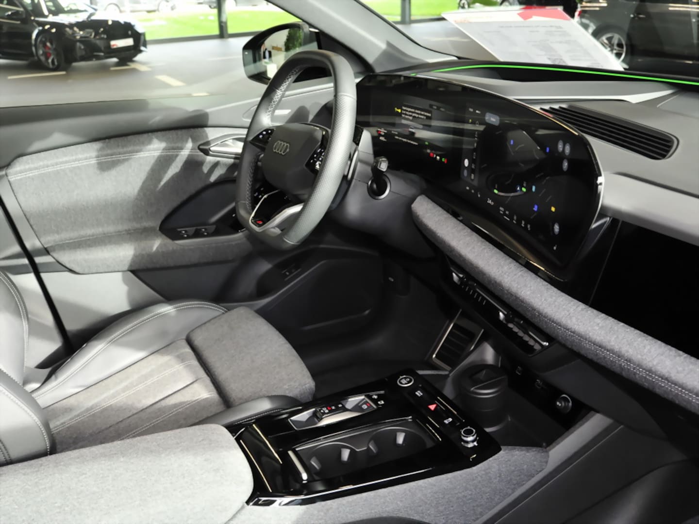 Bild über Audi Q6 SUV e-tron S line business e-tron performance 225 kW - für weitere Informationen kontaktieren Sie den Audi Partner