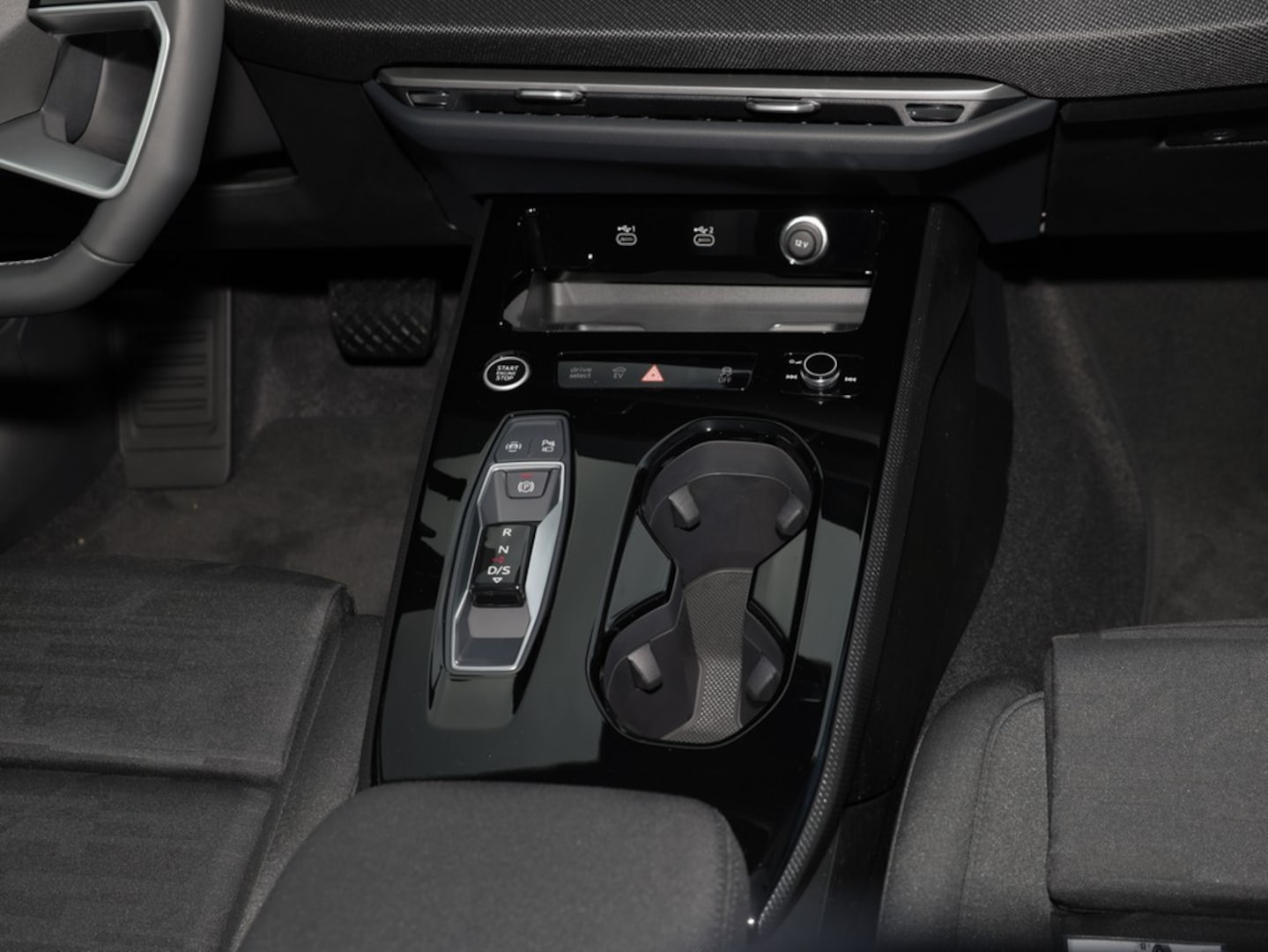 Bild über Audi A5 Avant e-hybrid e-hybrid quattro 220 kW S tronic - für weitere Informationen kontaktieren Sie den Audi Partner