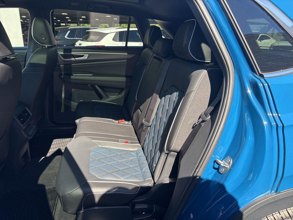 2026 Volkswagen Atlas Cross Sport SEL Premium R-LINE - Photo 14