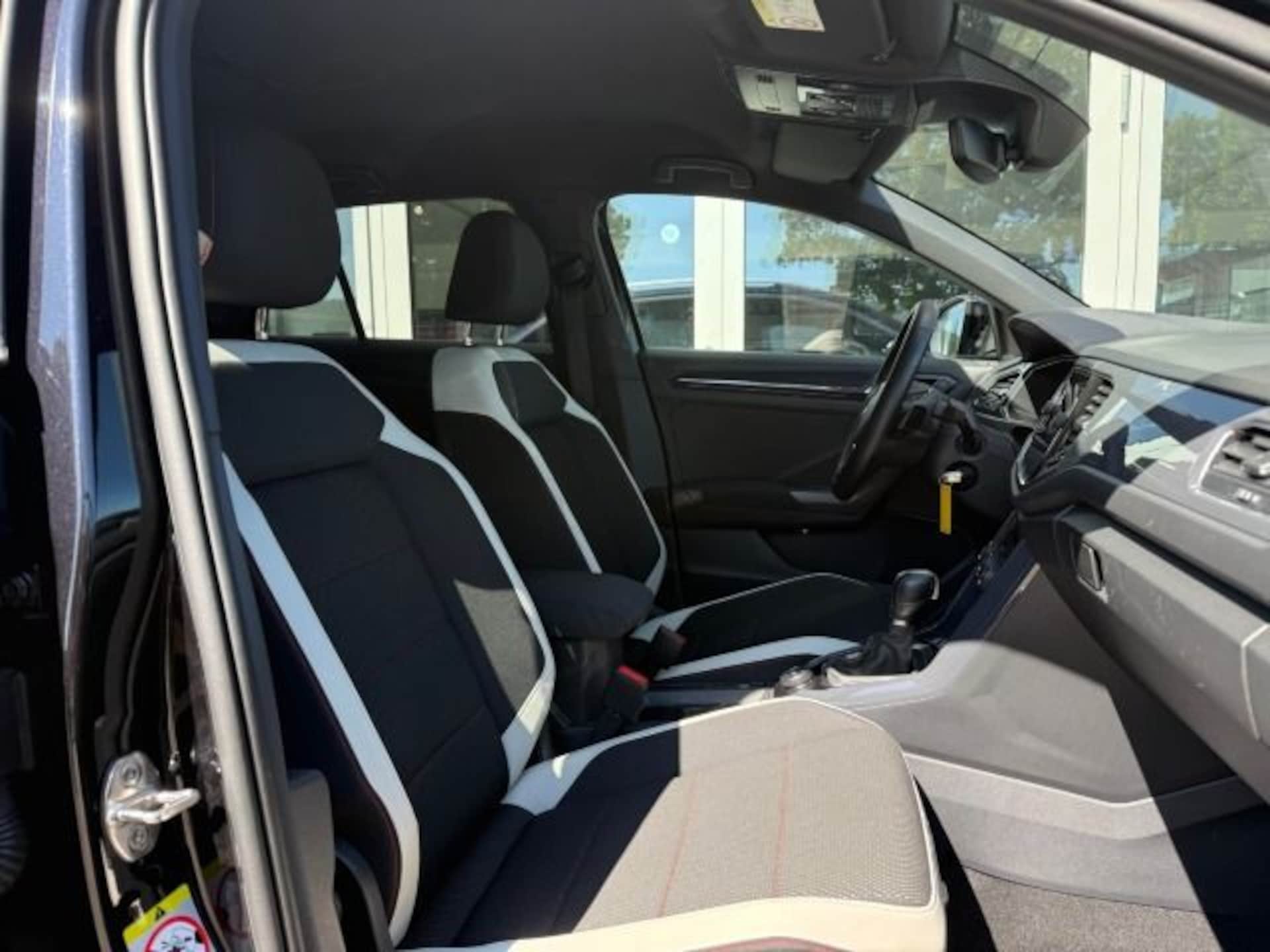 Volkswagen T-Roc Sport