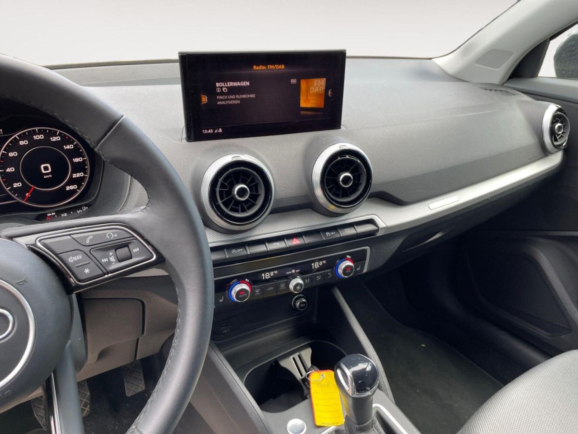 Audi Q2 S line